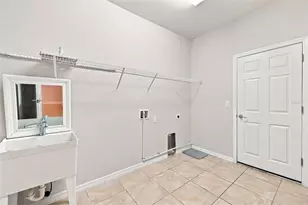 18359 Cortes Creek Blvd, Spring Hill, FL 34610 - Photo 17