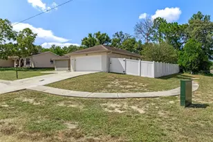4645 Chamber Ct, Spring Hill, FL 34609 - Photo 3