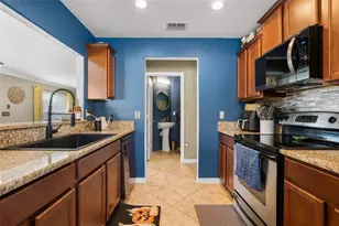 9722 Trumpet Vine Loop, New Port Richey, FL 34655 - Photo 11