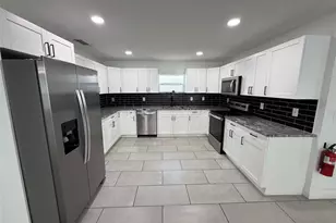 5112 Pacific Ave, Weeki Wachee, FL 34607 - Photo 5