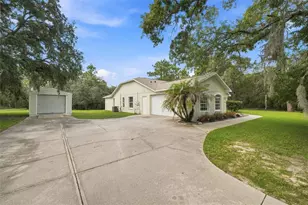 16702 Lemans Dr, Spring Hill, FL 34610 - Photo 5