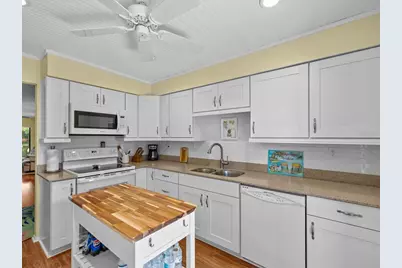 13002 Wedgewood Way #B, Hudson, FL 34667 - Photo 9