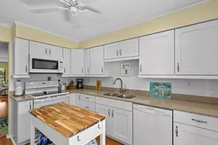 13002 Wedgewood Way, Hudson, FL 34667 - Photo 9