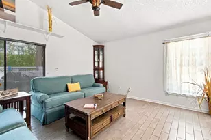 1932 Gregory Dr, Tampa, FL 33613 - Photo 9