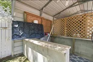 1932 Gregory Dr, Tampa, FL 33613 - Photo 57