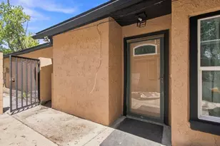 1932 Gregory Dr, Tampa, FL 33613 - Photo 65