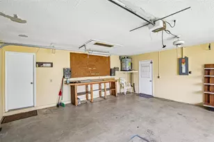 3177 Maxwell Ave, Spring Hill, FL 34608 - Photo 25