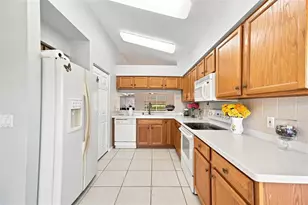 18420 Fairway Green Dr, Hudson, FL 34667 - Photo 13