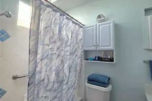 9040 Bay Dr, Spring Hill, FL 34606 - Photo 27