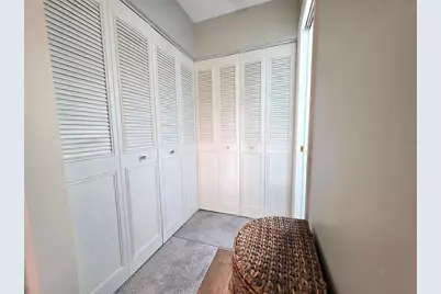 9040 Bay Drive, Spring Hill, FL 34606 - Photo 25