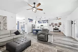 12041 Sapphire Dr, Spring Hill, FL 34609 - Photo 5