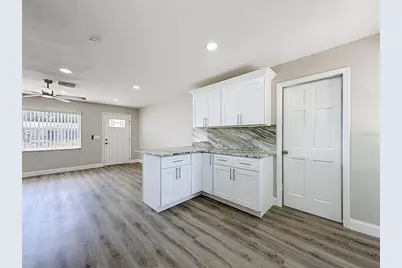 14998 Mockingbird Lane, Clearwater, FL 33760 - Photo 11