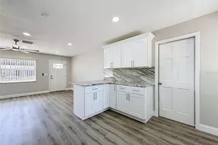 14998 Mockingbird Ln, Clearwater, FL 33760 - Photo 11