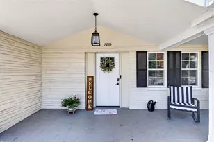 7235 Astor Dr, New Port Richey, FL 34652 - Photo 3