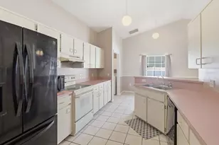 10417 Ashview Ln, Hudson, FL 34667 - Photo 11