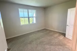 18716 Highland Dew St, Spring Hill, FL 34610 - Photo 7