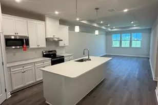 18716 Highland Dew St, Spring Hill, FL 34610 - Photo 3