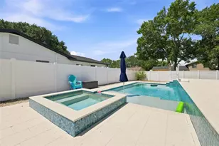 15868 Country Lake Dr, Tampa, FL 33624 - Photo 21