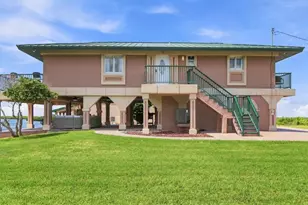 3198 Indian Gulf Ln, Hernando Beach, FL 34607 - Photo 7