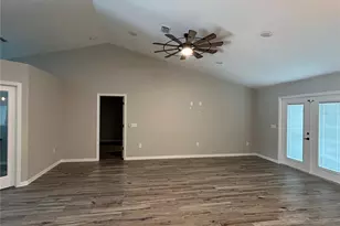 10361 Thrasher Ave, Weeki Wachee, FL 34614 - Photo 25