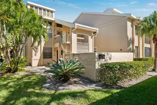 121 Lindsay Ln, Oldsmar, FL 34677 - Photo 1
