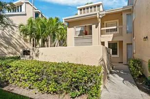 121 Lindsay Ln, Oldsmar, FL 34677 - Photo 3