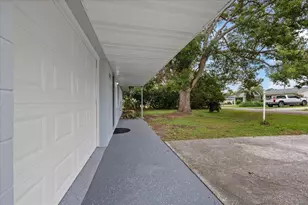 5900 Avocado St, Zephyrhills, FL 33542 - Photo 3
