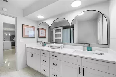10001 S Yacht Club Drive, Treasure Island, FL 33706 - Photo 39