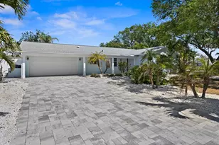 10001 S Yacht Club Dr, Treasure Island, FL 33706 - Photo 3