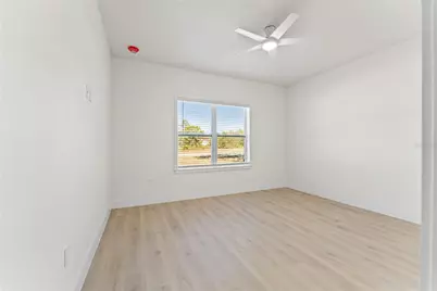10439 Gypsy Avenue, Weeki Wachee, FL 34613 - Photo 15