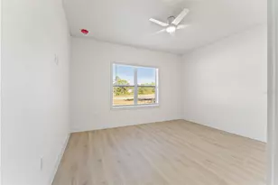 10439 Gypsy Ave, Weeki Wachee, FL 34613 - Photo 15