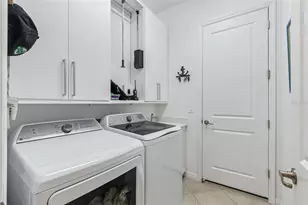 17622 Santorini Ct, Venice, FL 34293 - Photo 19