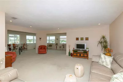 4452 Garnet Drive #306, New Port Richey, FL 34652 - Photo 5
