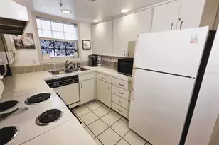 2210 Vista Del Sol Cir, Lutz, FL 33558 - Photo 9