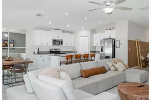 518 Argyll Dr, Spring Hill, FL 34609 - Photo 17