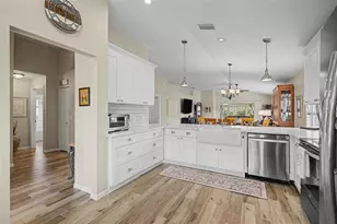 1004 Sweet Jasmine Dr, Trinity, FL 34655 - Photo 7