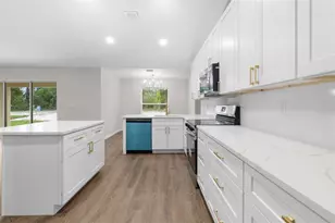13475 Canyon Swallow Rd, Weeki Wachee, FL 34614 - Photo 17