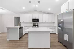 13475 Canyon Swallow Rd, Weeki Wachee, FL 34614 - Photo 15