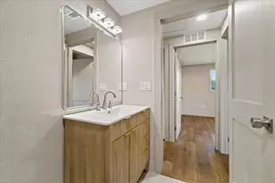 2698 46th Ave N, Saint Petersburg, FL 33714 - Photo 29