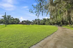 28850 Lindenhurst Dr, Wesley Chapel, FL 33544 - Photo 49