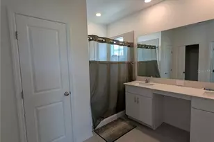 3385 Lapis Lk Dr, Zephyrhills, FL 33541 - Photo 21