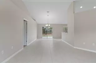 12073 Manassas Ave, Weeki Wachee, FL 34614 - Photo 7