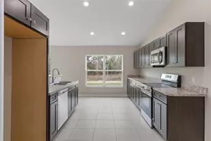 12073 Manassas Ave, Weeki Wachee, FL 34614 - Photo 17