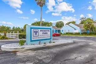 8015 Picketts Ct, Weeki Wachee, FL 34613 - Photo 49