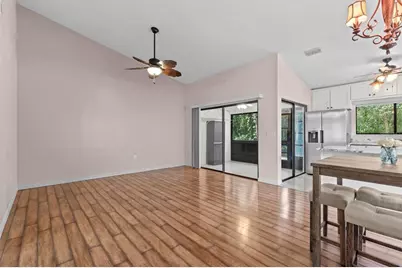 8015 Picketts Court, Weeki Wachee, FL 34613 - Photo 11