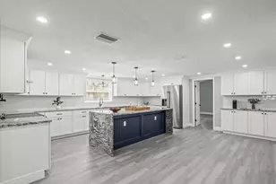6063 Airmont Dr, Spring Hill, FL 34606 - Photo 11