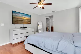914 Harbor Cir, Palm Harbor, FL 34683 - Photo 23