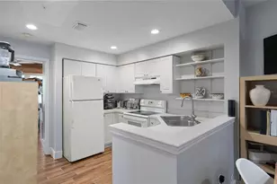 701 Mirror Lake Dr N, Saint Petersburg, FL 33701 - Photo 15