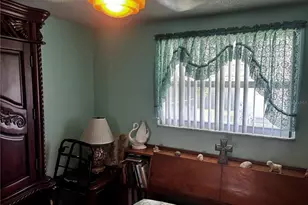 9040 Chatam Ln, Port Richey, FL 34668 - Photo 5