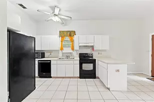 16205 Perimeter Dr, Brooksville, FL 34614 - Photo 11